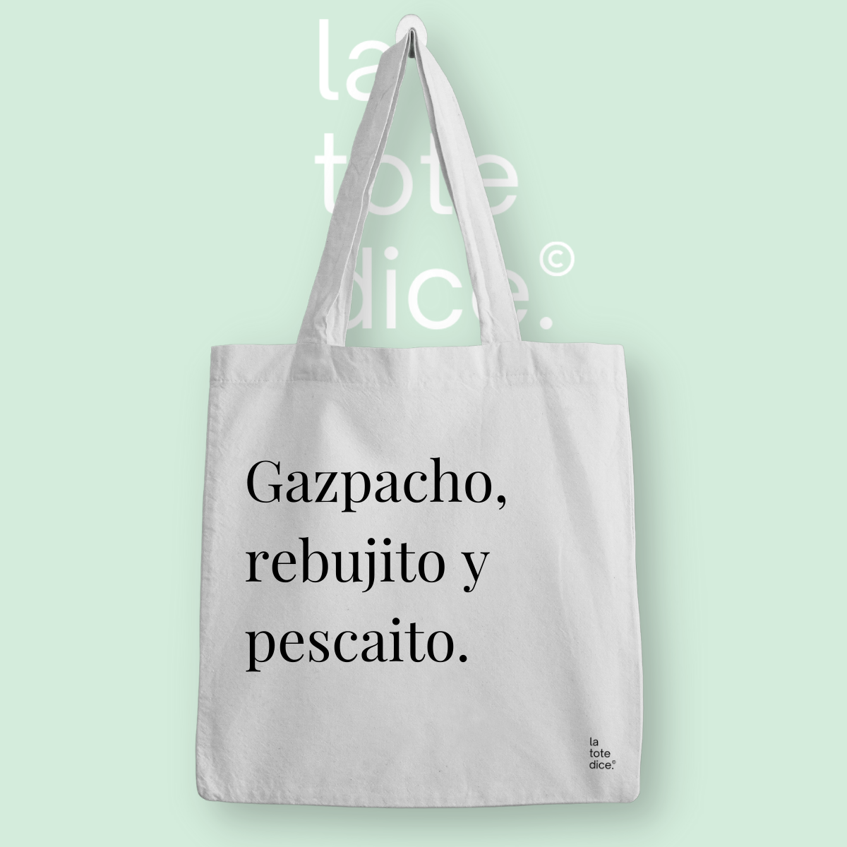 Gazpacho, rebujito y pescaito.