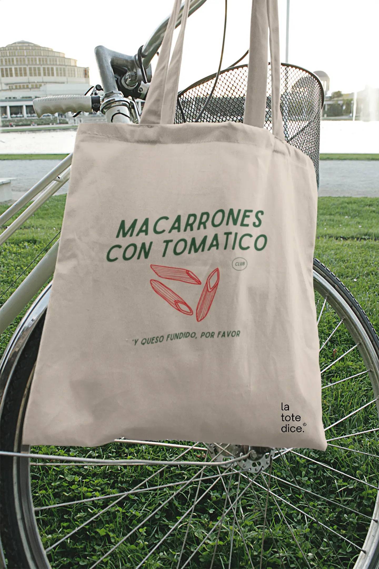 totebag macarrones con tomatico