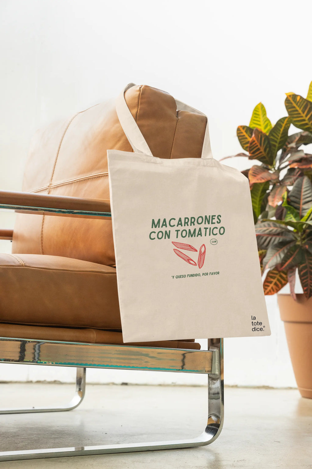 totebag macarrones con tomatico